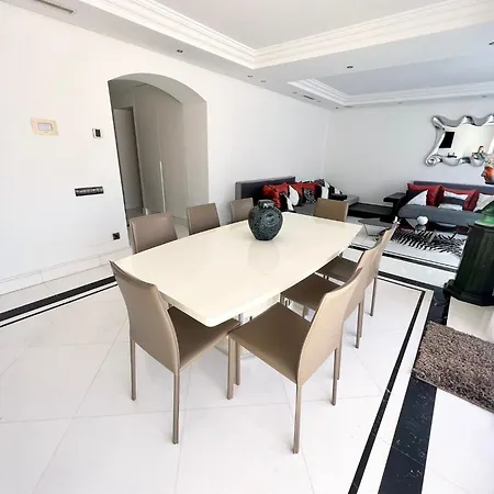 Апартаменты 3 Bedroom On The Waterfront Puerto Banus