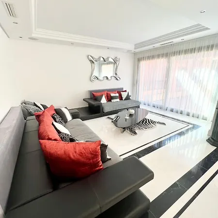 3 Bedroom On The Waterfront Puerto Banus Apartment Marbella